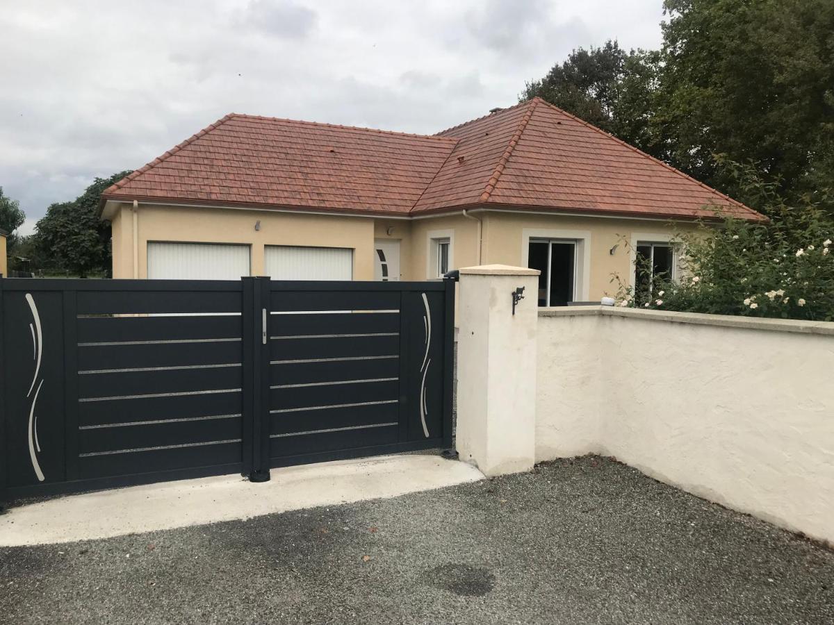 Chez Chris Apartamento Oloron-Sainte-Marie Exterior foto